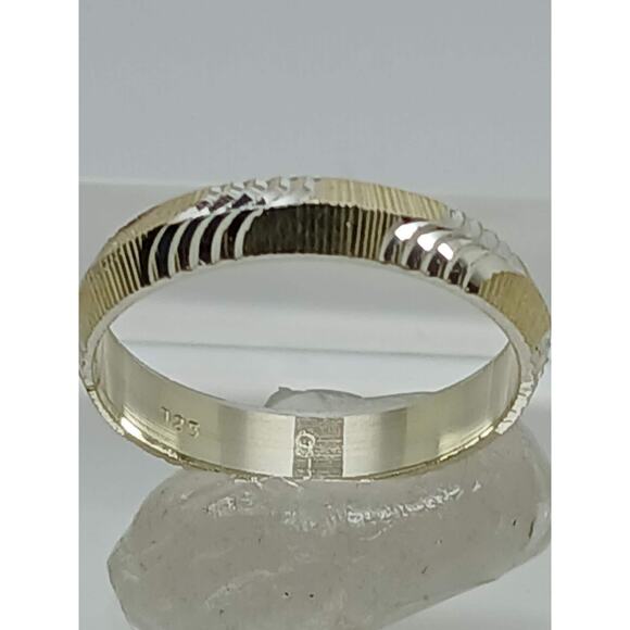 Vintage Ring Size 8.5 Diamond-Cut 925 Sterling Silver Band - Picture 2 of 6